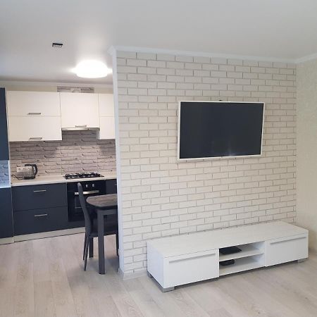 Appartment-Квартира Vinnytsia Bagian luar foto